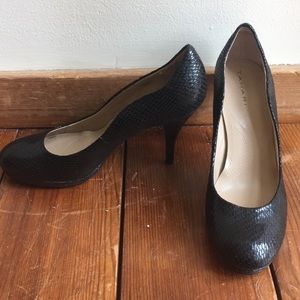 Tahari “Colette” black snakeskin pump, size 7.5